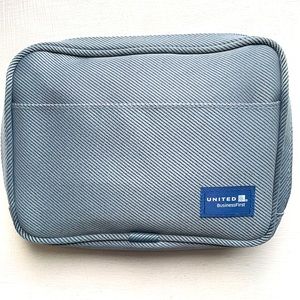 *NEW* full United Business-first Toiletry Bag